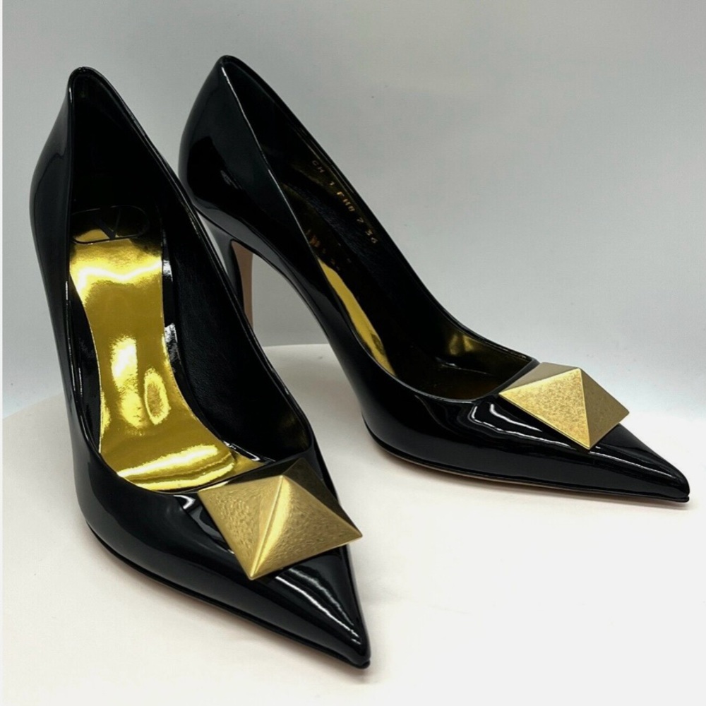 NEW Valentino Garavani One Stud Pointy-toe Patent Leather Pumps. 7.5 US/37.5 EU - Picture 3 of 13